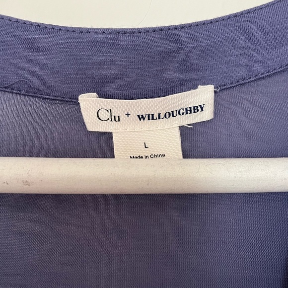 Sleeveless violet colored dressy/casual tunic tank. Cute with jeans! - Picture 2 of 3